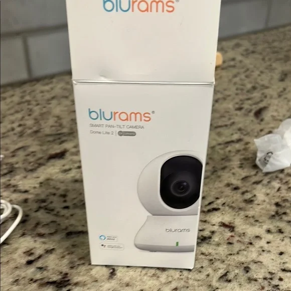 Blurams White Security Camera - Picture 4 of 4